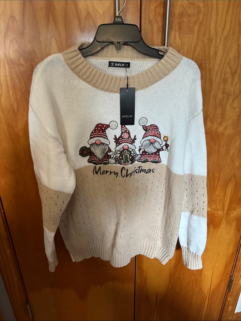 Women’s Beige & White Merry Christmas Gnome Sweater large oversized nwt
